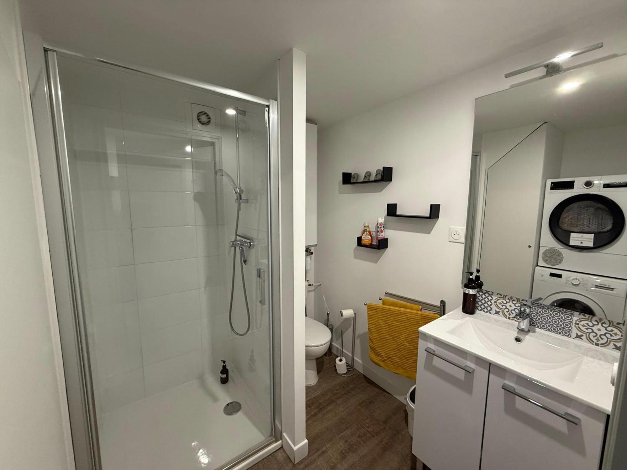 L'Amandier - Joli Appartement T3 Neuf Centre Ville A 2 Pas De La Rotonde Mirabeau Et Des Allees Provencales Aix-en-Provence Buitenkant foto